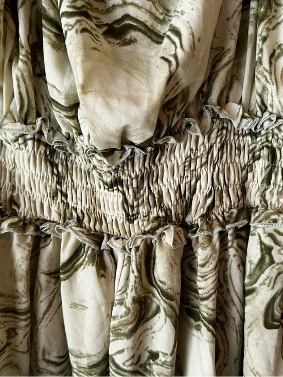 ARULA Olive Green and Cream Marble-Print Smocked Spring Party Flowy Midi Dress - Picture 6 of 10